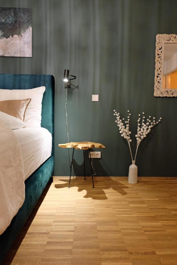 Design Apartment Nr 2 Mit Terrasse Und Parkplatz Straubing Exterior foto